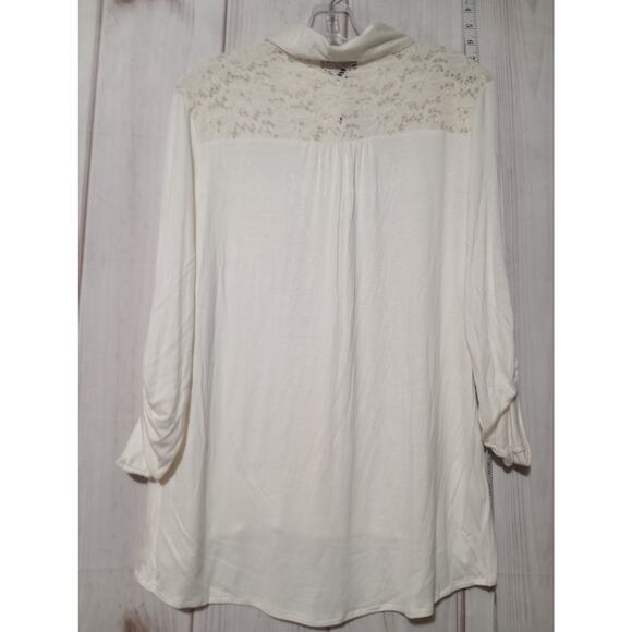 RXB‎ Blouse Womens Large Cream Lace Shoulder High Low Button Front Top NWT - Picture 4 of 8